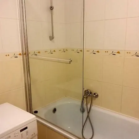 Varnagy Apartman 아파트 *